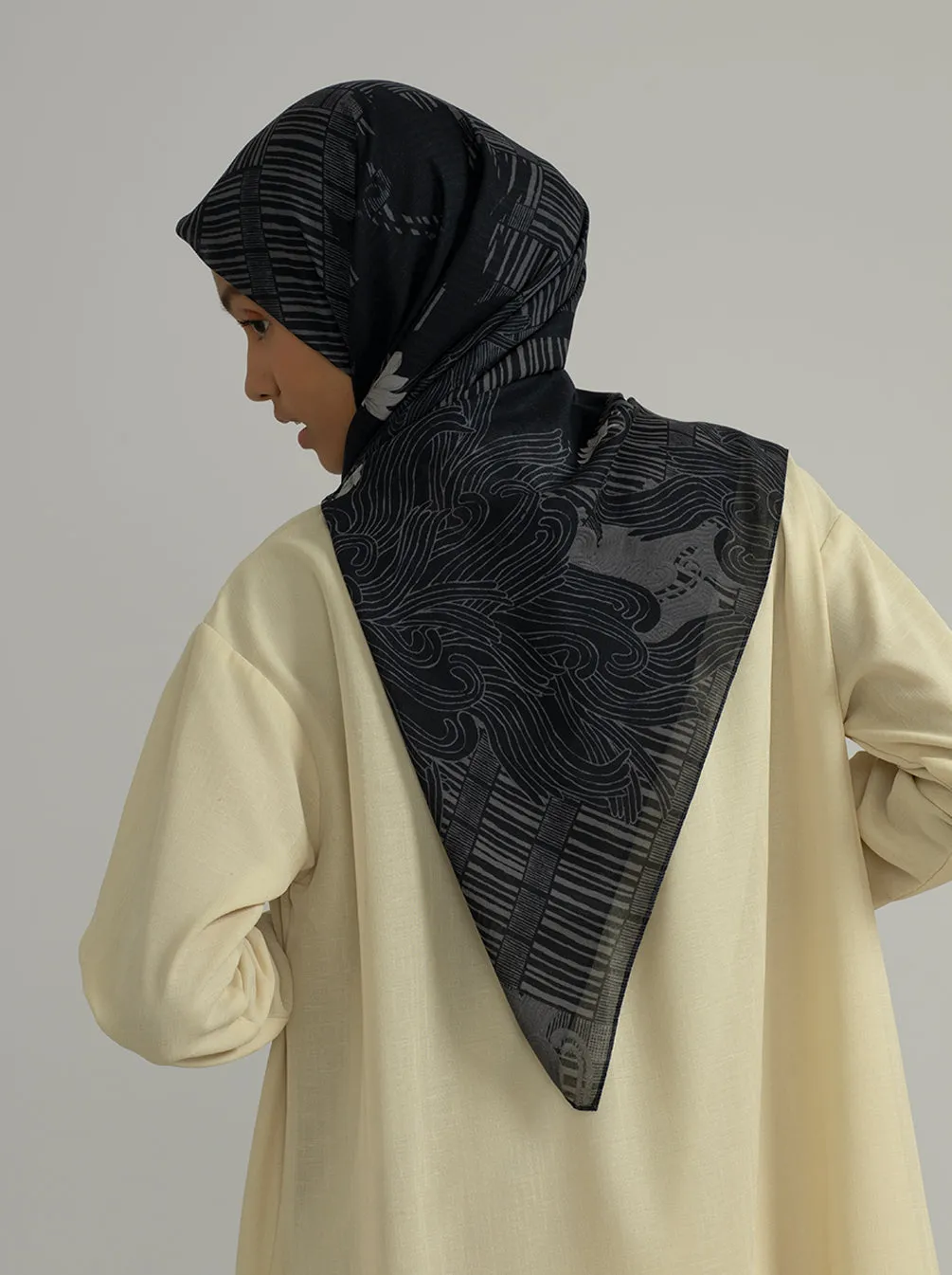 BHANAVI SCARF DARK GRANITE