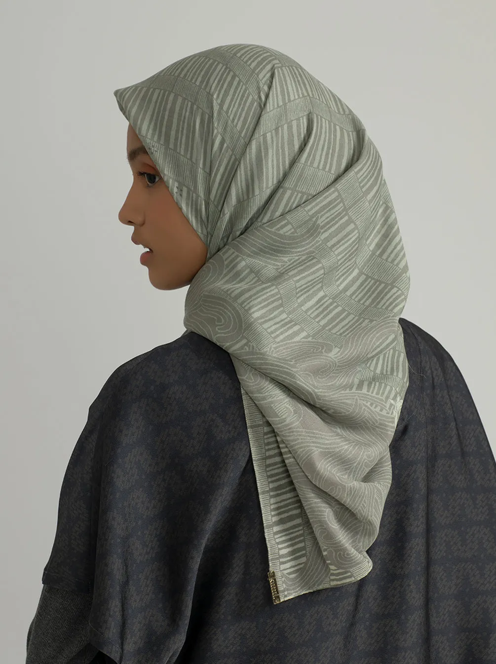 BHANAVI SCARF IVY DUST