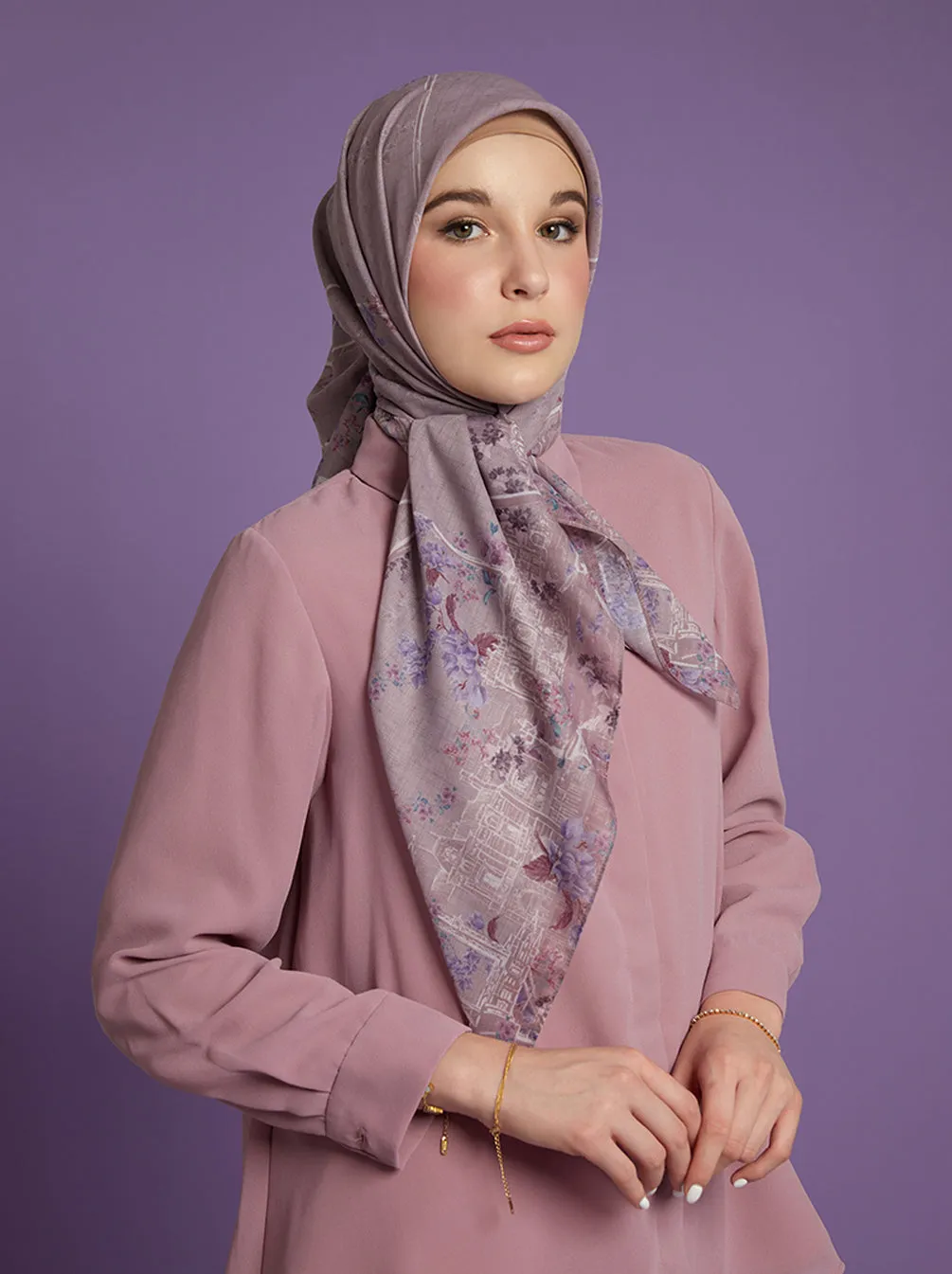 BUNDLING BAMED X KAMI ORVA LONDON SIGNATURE SCARF MAUVE