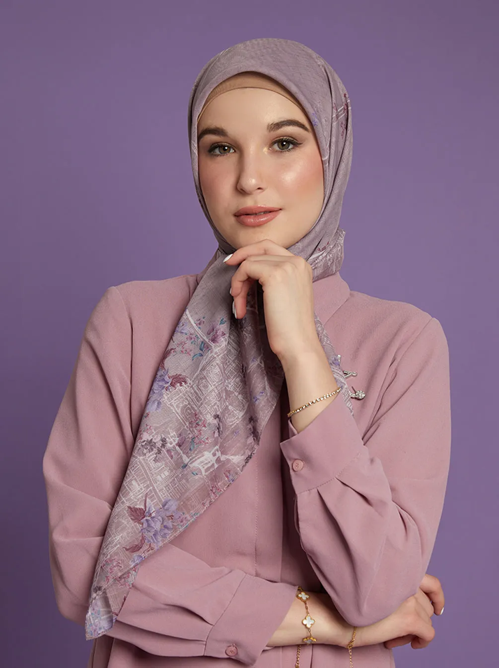 BUNDLING BAMED X KAMI ORVA LONDON SIGNATURE SCARF MAUVE