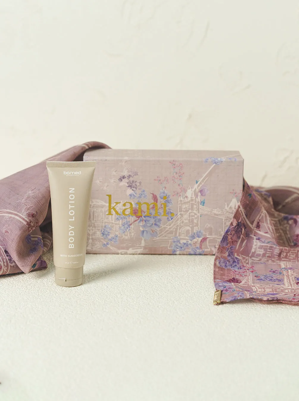 BUNDLING BAMED X KAMI ORVA LONDON SIGNATURE SCARF MAUVE