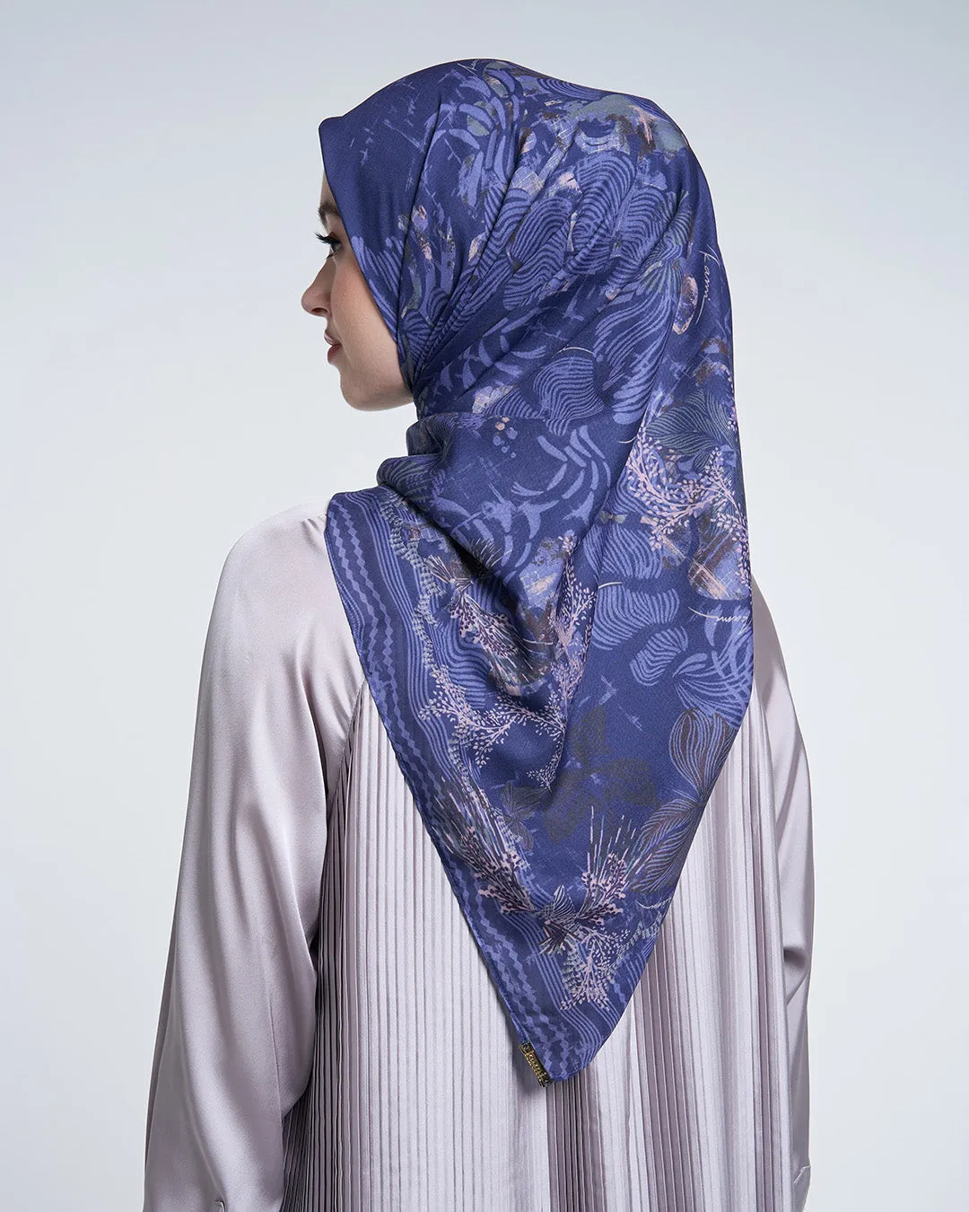 IKARONA SIGNATURE SCARF DUSTY BLUE