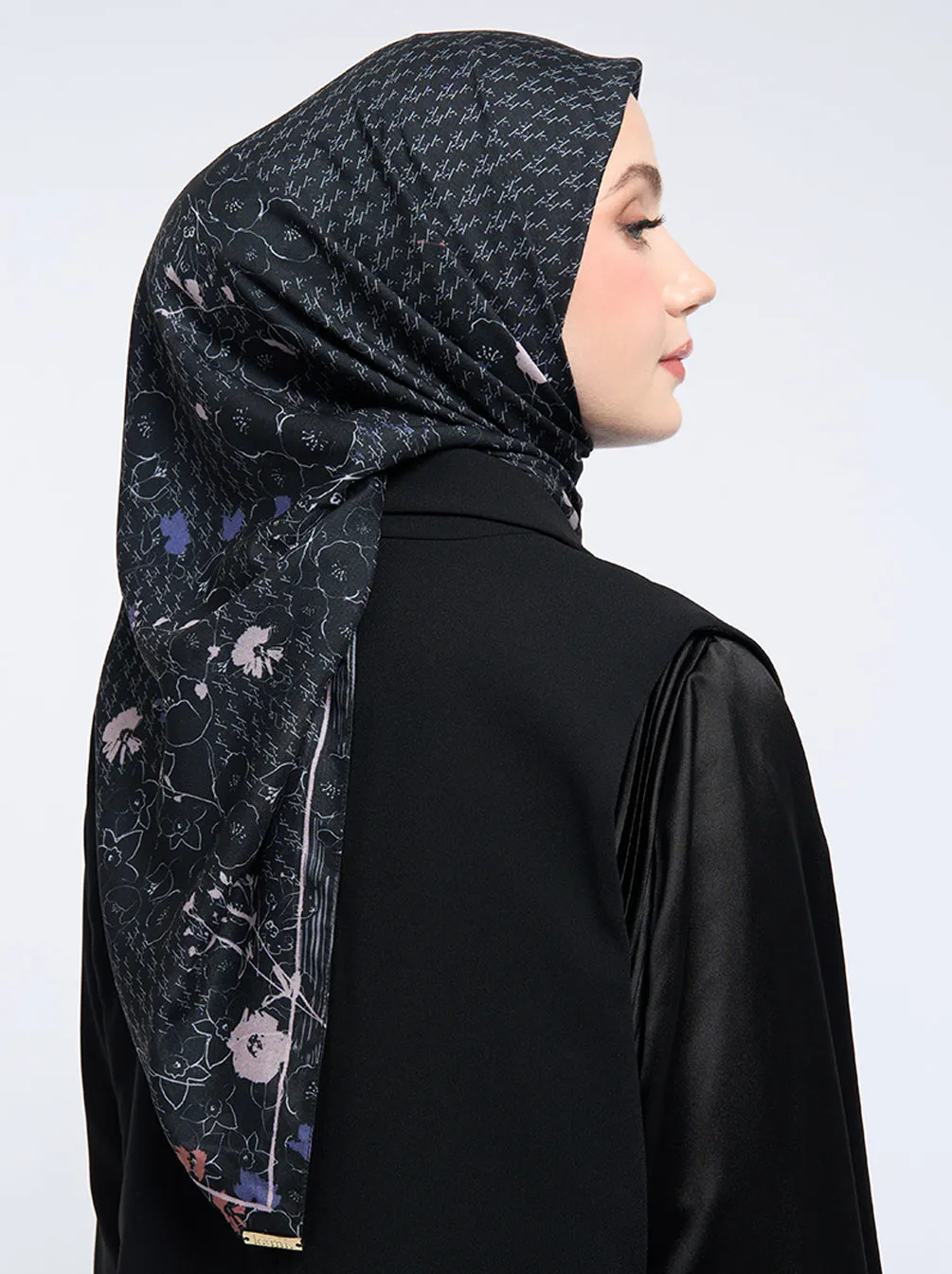 KALLI SIGNATURE SCARF ONYX