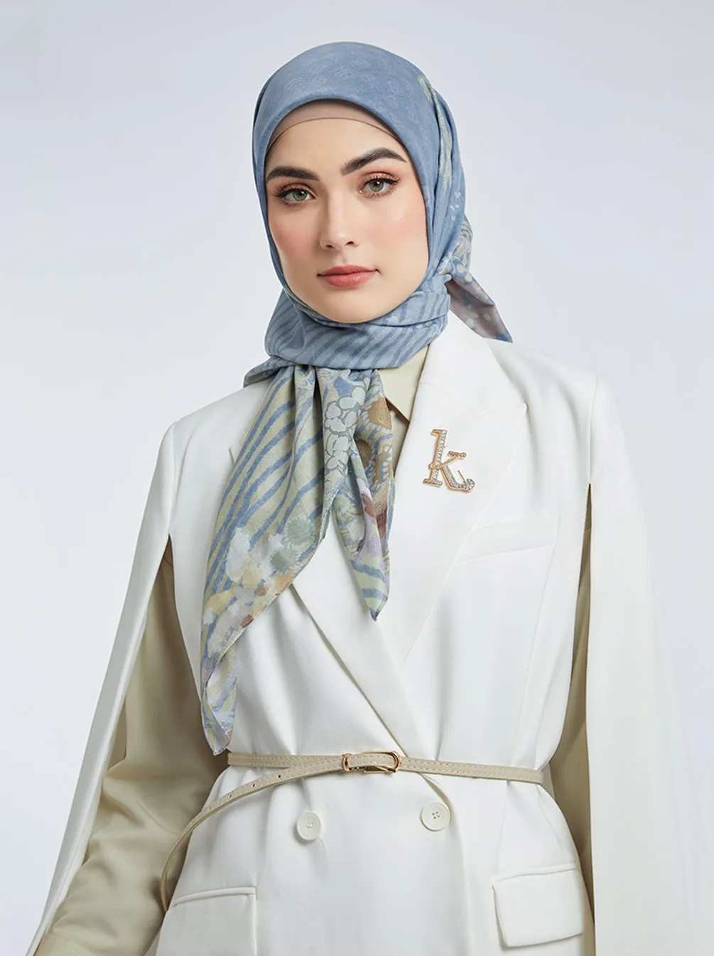 KIMMONIA SIGNATURE SCARF POWDER BLUE