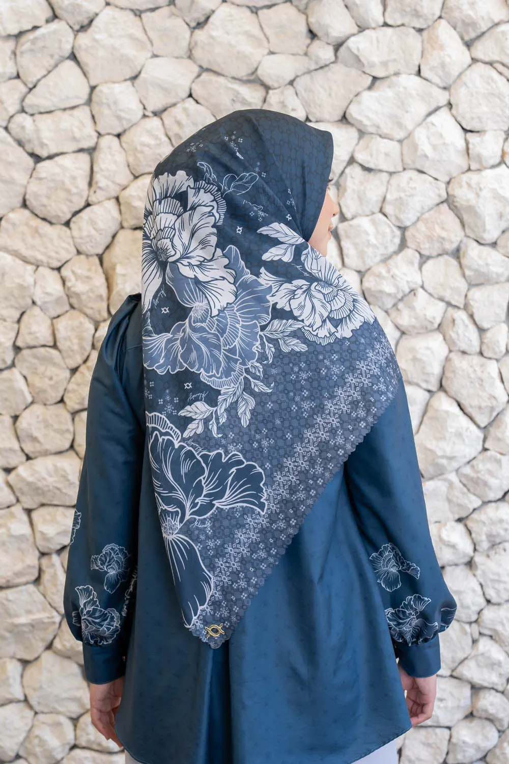 Leysha Shirt & Scarf Syar'i Set Lunar Blue