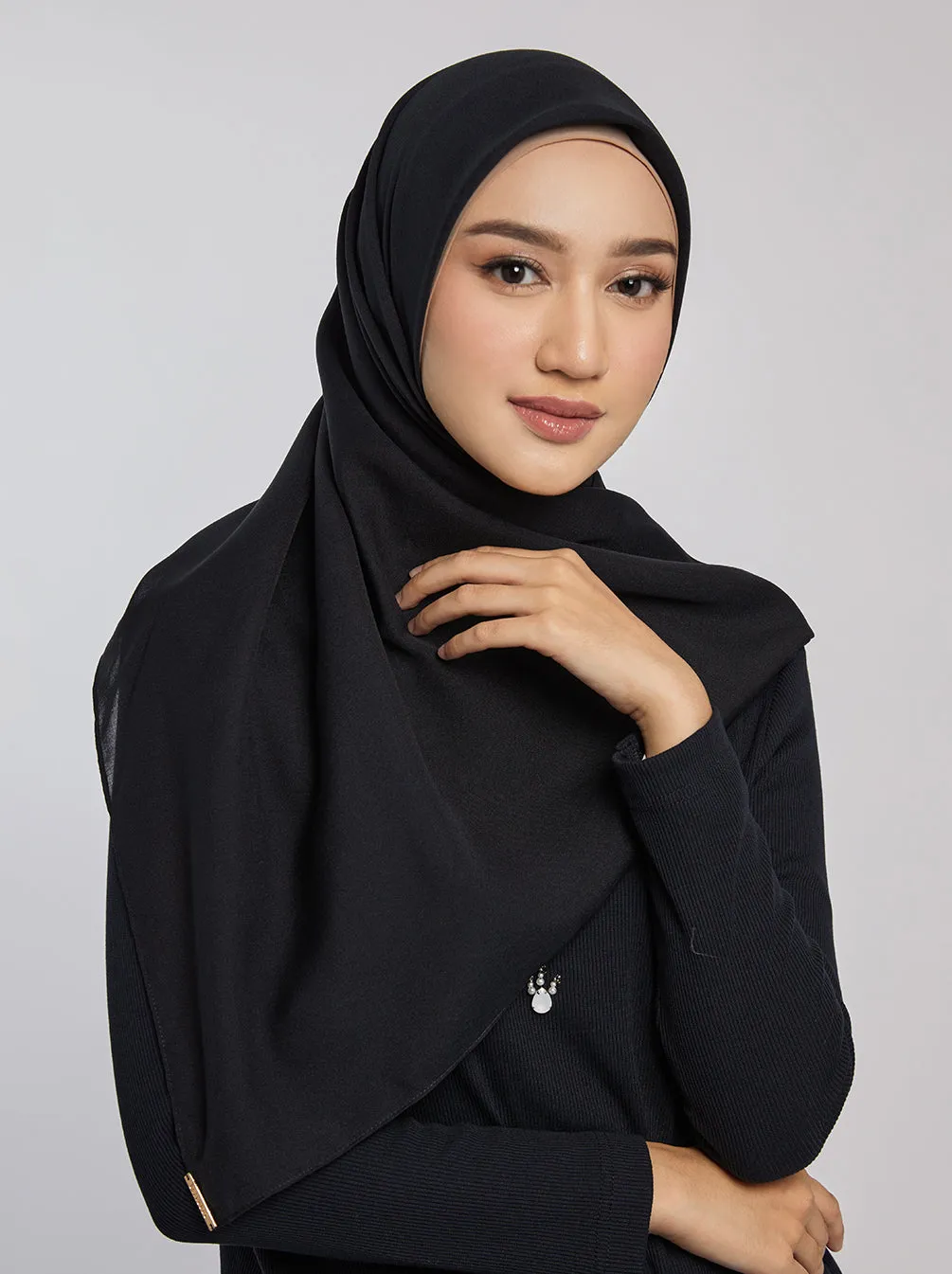 LIGHT VOILE SCARF PLAIN BLACK