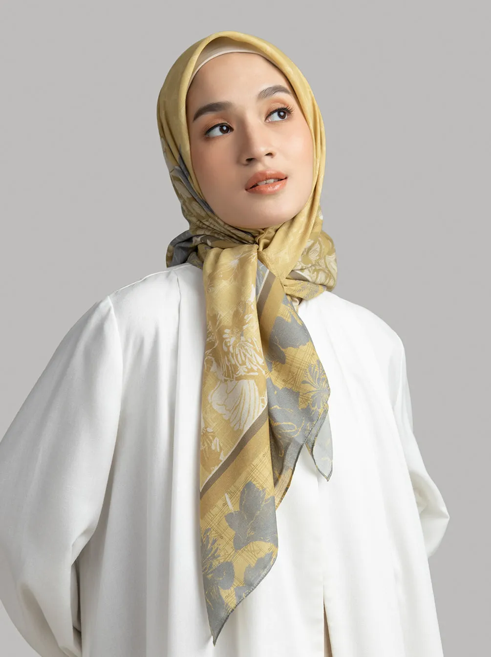 MINERVA SCARF BUTTER