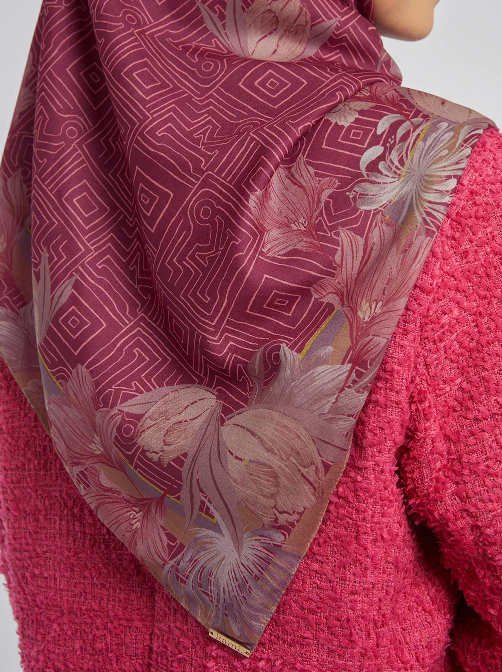 MONOGRAM MAZE SIGNATURE SCARF BURGUNDY