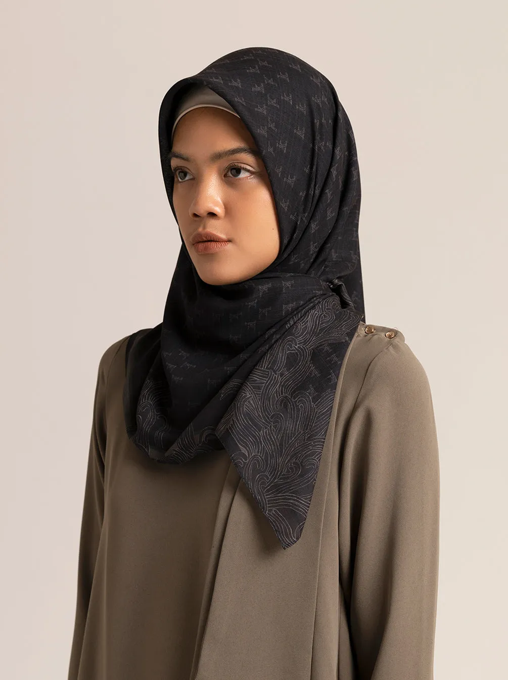 MONOGRAM SCARF ONYX