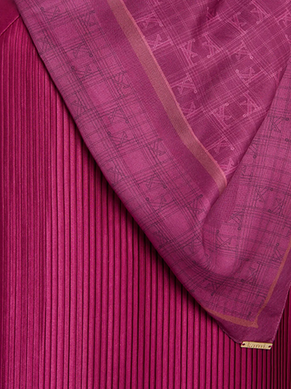 MONOGRAM SCARF V MAGENTA